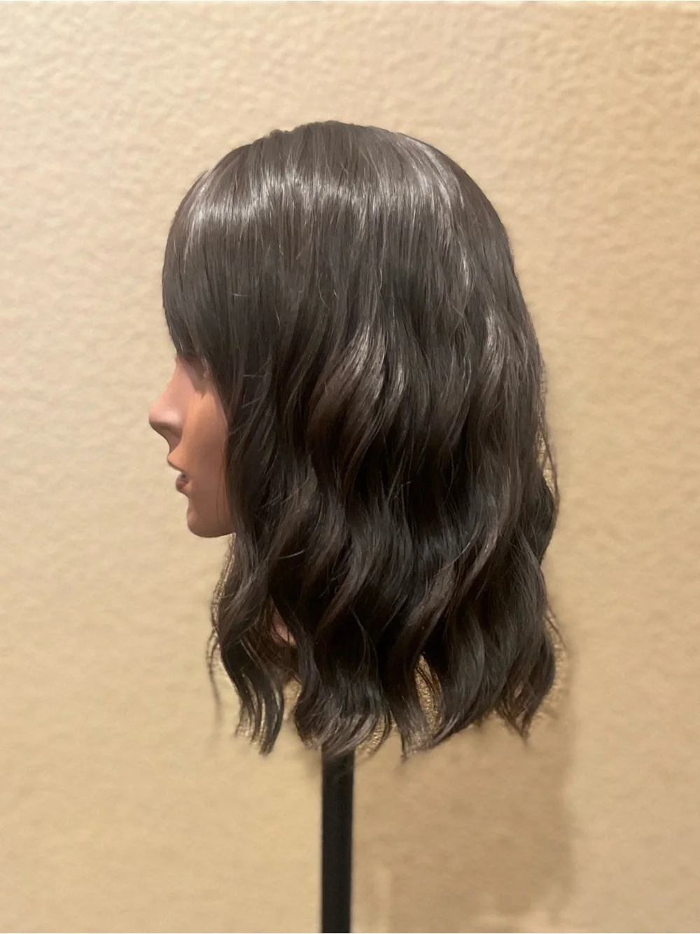 Stylish Women’s Shoulder-Length Wig with Bangs - Brown